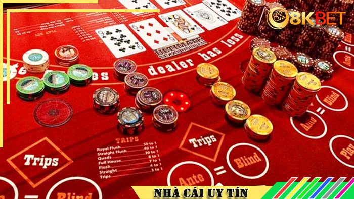 Hướng dẫn cách chơi Poker từ chuyên gia 8kbet